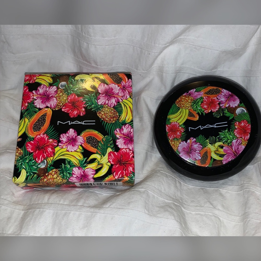 New in box; MAC LE Fruity Collection Bronzer